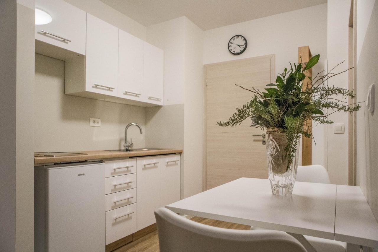 Jantar Apartmaji Novo Mesto Eksteriør billede