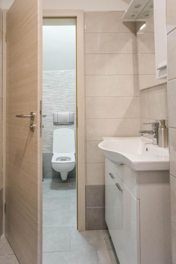 Jantar Apartmaji Novo Mesto Eksteriør billede