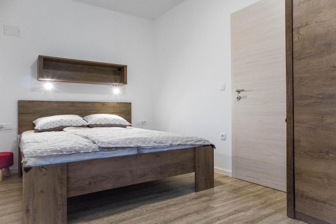 Jantar Apartmaji Novo Mesto Eksteriør billede