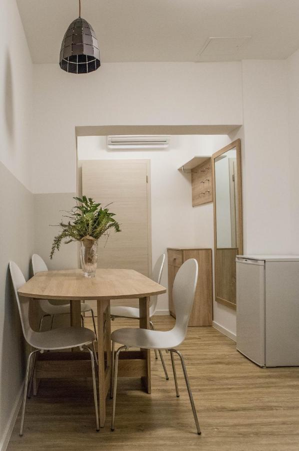 Jantar Apartmaji Novo Mesto Eksteriør billede